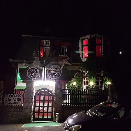 Hôtel Fiaker Panzio à Miskolc Extérieur photo