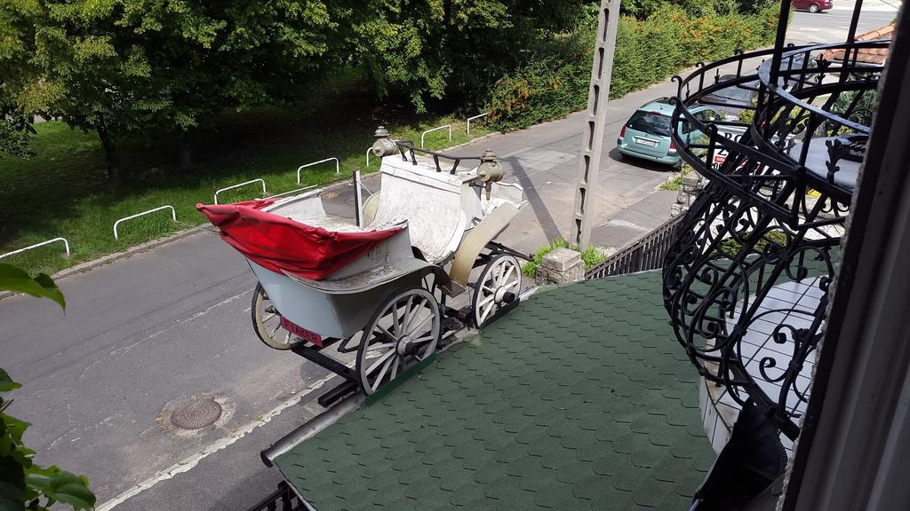 Hôtel Fiaker Panzio à Miskolc Extérieur photo